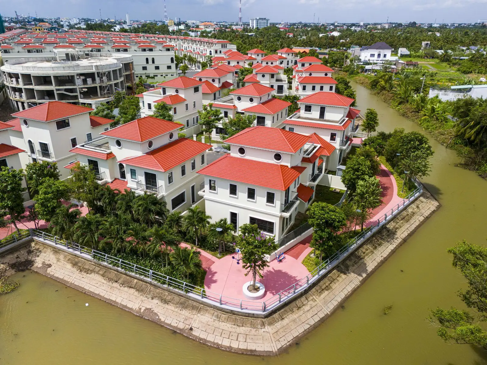 Ảnh thực tế biệt thự ven sông T&T Tam Đa Vĩnh Long từ trên cao